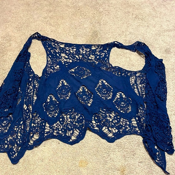 this is a navy blue pull over that is so pretty - Picture 1 of 1